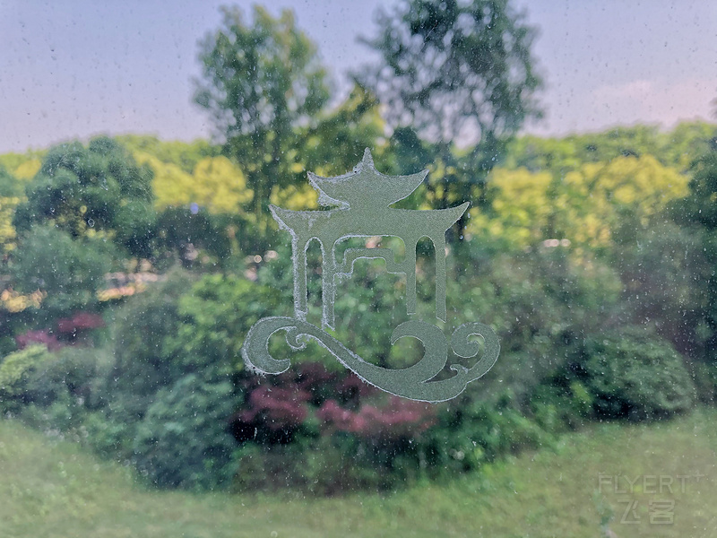 142718BKLGLAPVOPABUQBW.png