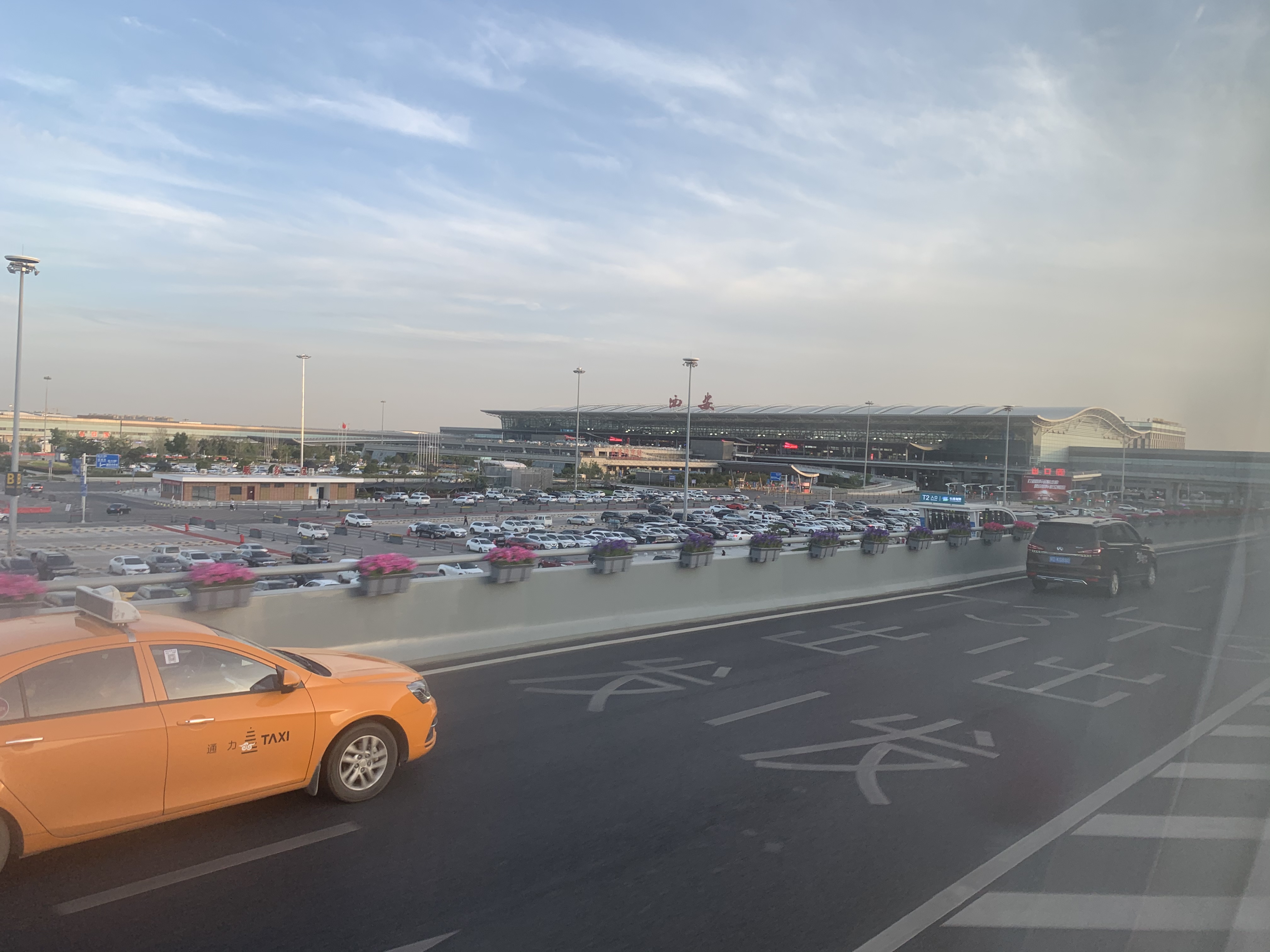 HU7818˫شݲеĺˮƽǱȶߺոߵ