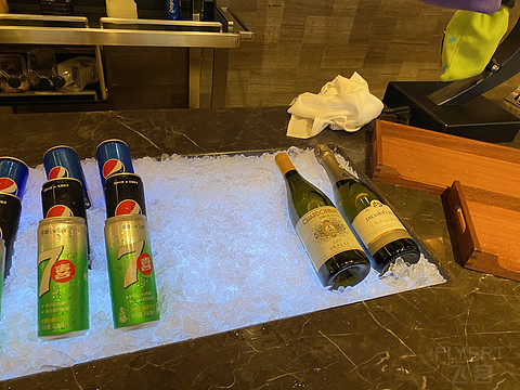 云端上的奢华体验-南宁龙光那莲豪华精选酒店