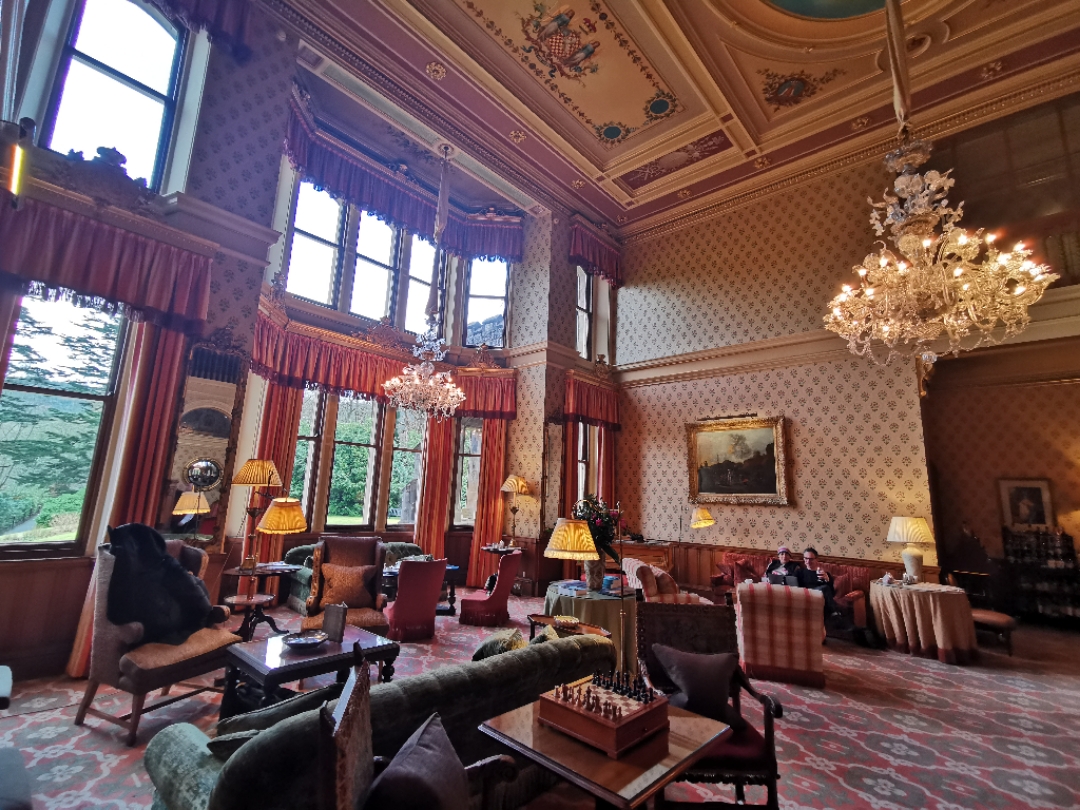 طάʱInverlochy Castle Hotelס