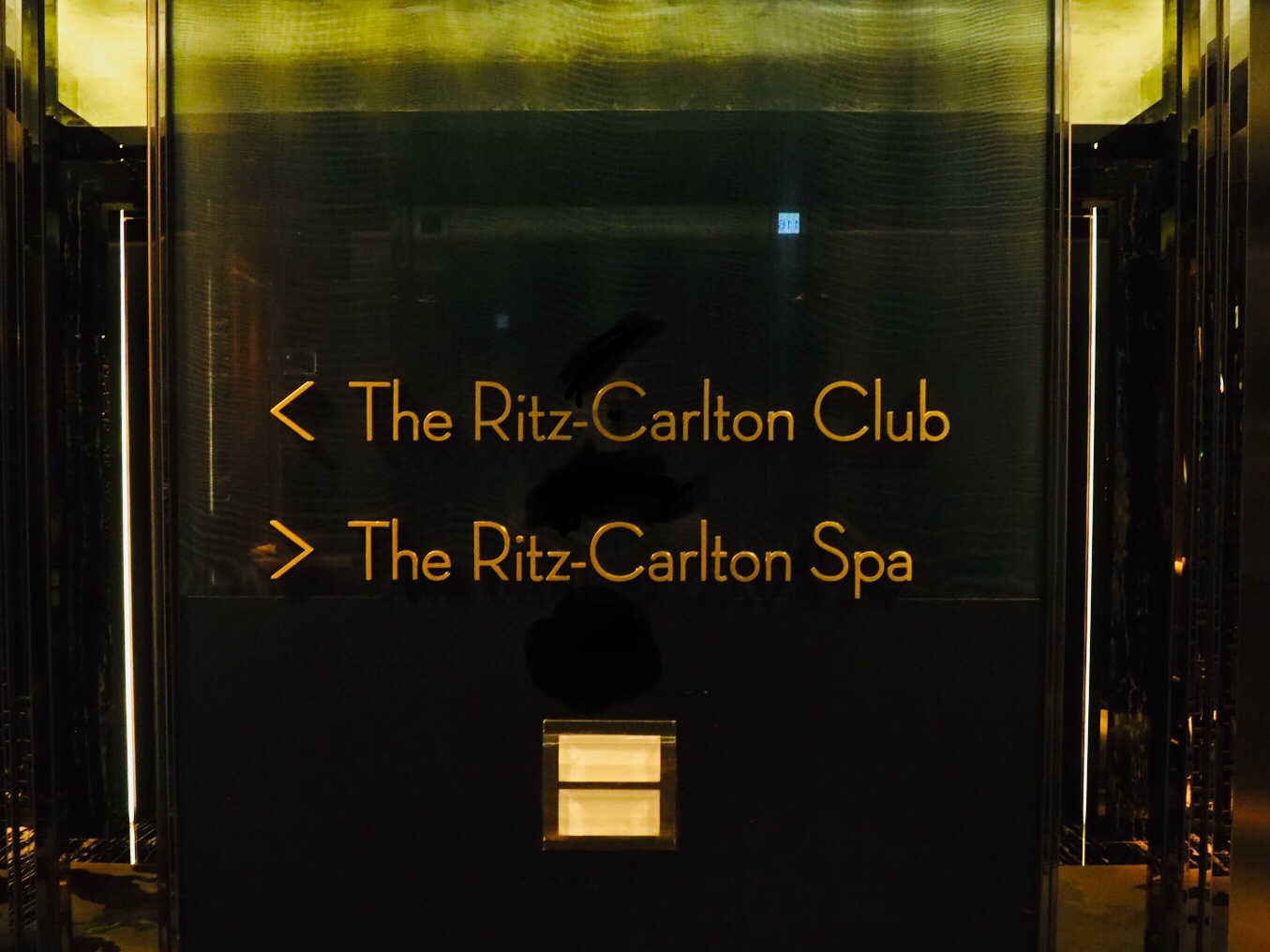 xThe Ritz-Carlton, Hong Kong @ Hong Kong, China