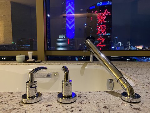 时隐时现的三件套—外滩茂悦外滩套房报告