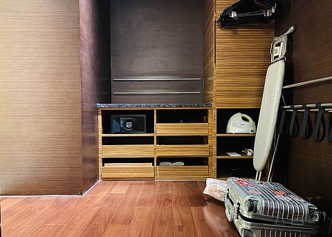 时隐时现的三件套—外滩茂悦外滩套房报告