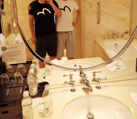 爱在羊城，脱单之旅第七集。广州正佳广场万豪酒店行政搞起，周边三家马里奥餐饮对比