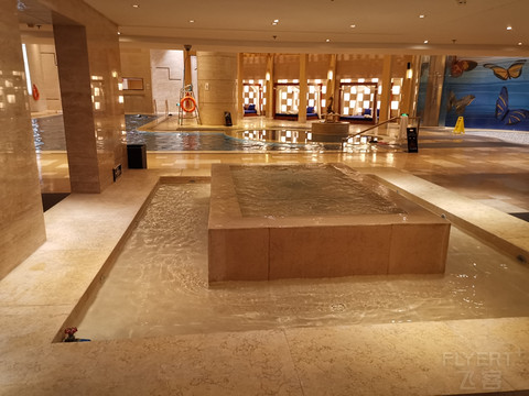 爱在羊城，脱单之旅第七集。广州正佳广场万豪酒店行政搞起，周边三家马里奥餐饮对比
