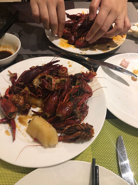 上海虹口三至喜来登-酒廊厚道hh小龙虾