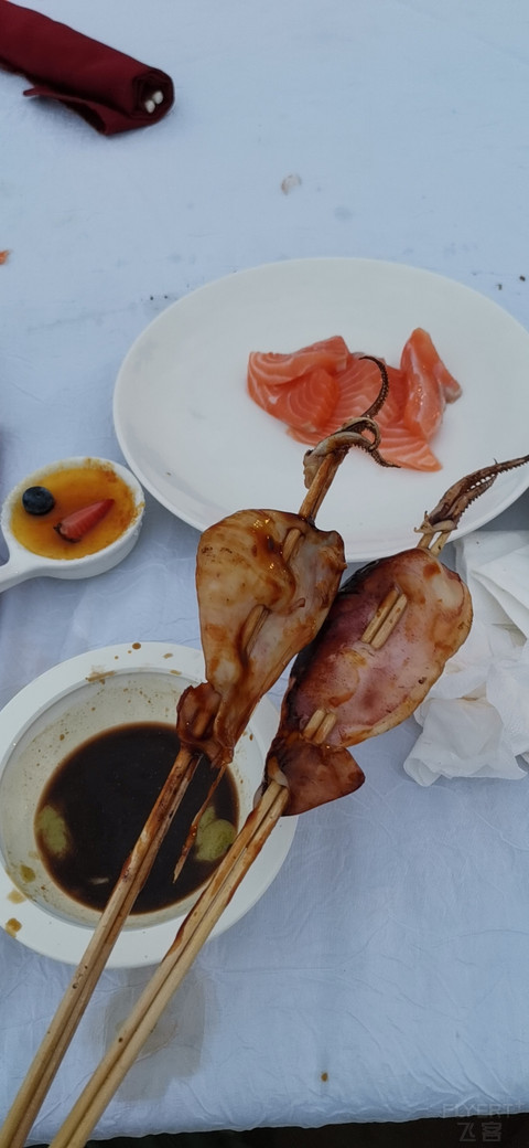 求助，石梅湾艾美和石梅湾威斯汀两家酒店的自助晚餐哪个好点