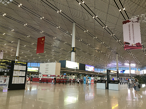 小众三航联合随心飞|长沙往返临汾/天津周末四飞奥凯/CSX中转领餐券 #飞客11周年#