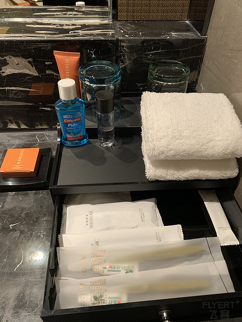 积分兑换：张家界纳百利皇冠假日酒店