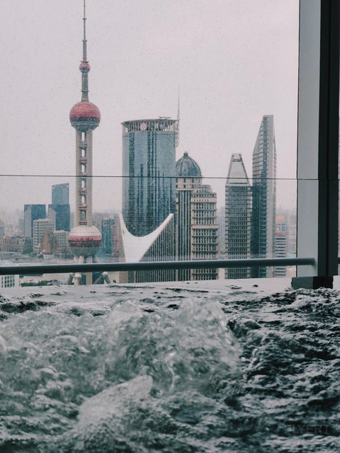 《CHΛRMIПG》丽晶套房：双卧室双倍奢华体验 上海浦东丽晶酒店A Legend Reborn