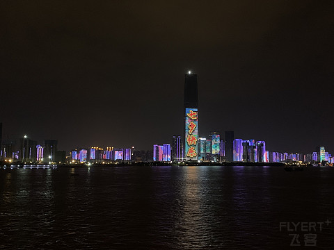 凤凰涅槃更加美丽 武汉卓尔万豪酒店