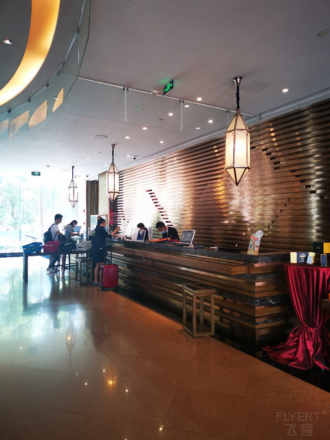 昆明皇冠假日酒店体验——规规矩矩、略有想法