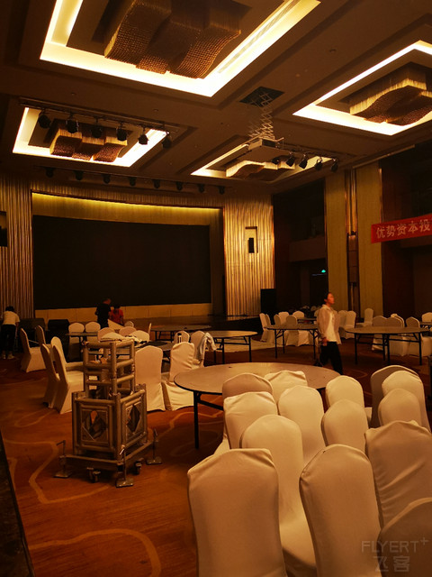 昆明皇冠假日酒店体验——规规矩矩、略有想法
