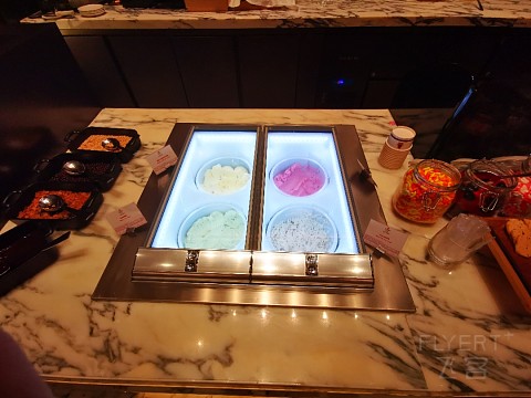 南京长江之舟华邑酒店自助餐初体验，没等到大老板，只能自己吃自己