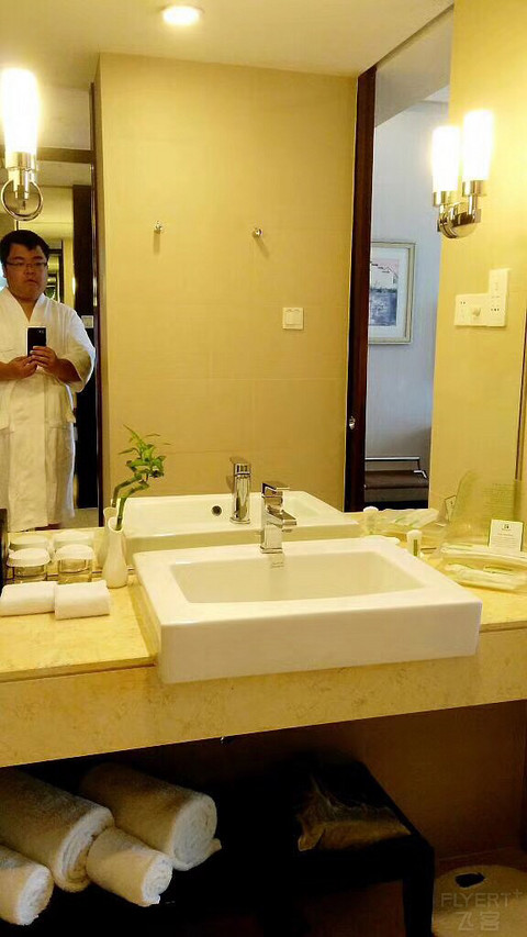 北京德胜门华宇假日  帝都位置最好的Holiday Inn