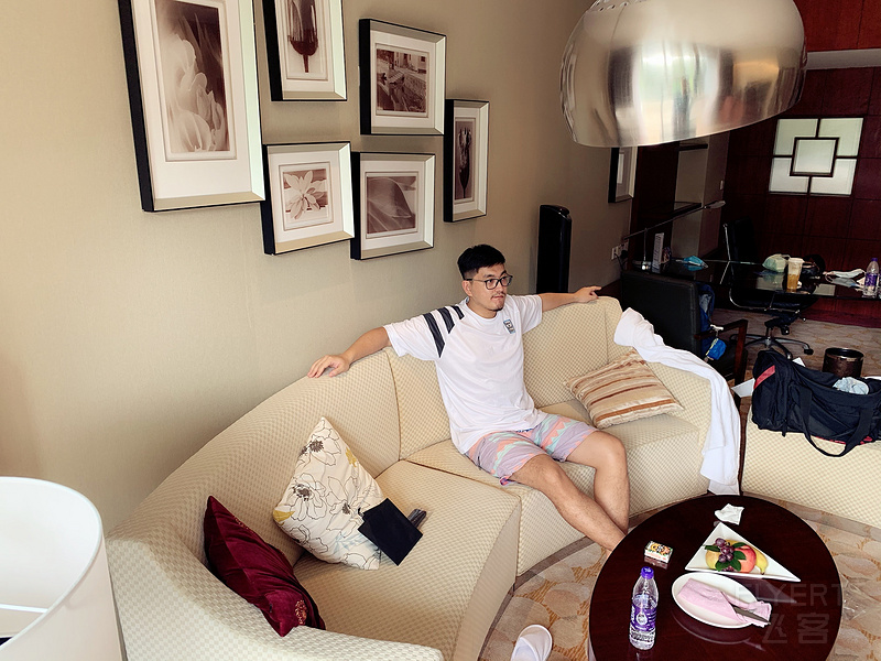 130727DOGPHEOBCARVYVBT.png