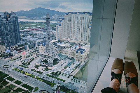 刚刚落地“巴黎”😆