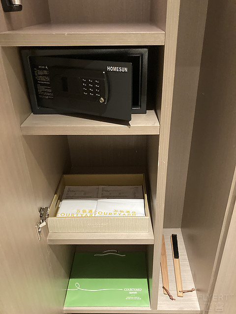 给金卡升套的深圳联投东方万怡酒店