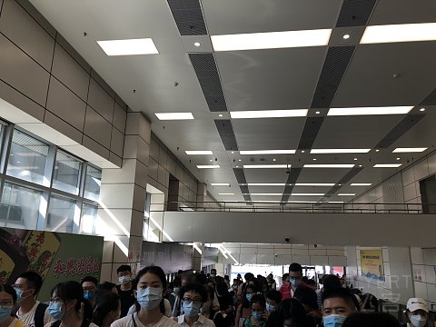 延误五小时的上海经深圳回香港 ZH9512公务舱体验