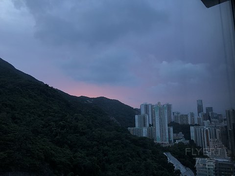 延误五小时的上海经深圳回香港 ZH9512公务舱体验