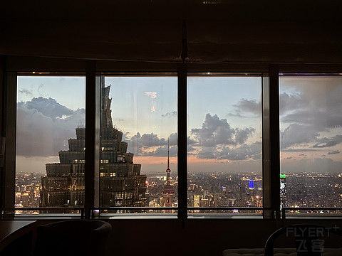 可望可行,可游可居 — 上海柏悦Park Hyatt Shanghai 外滩景观豪华房