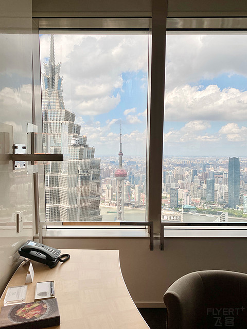 可望可行,可游可居 — 上海柏悦Park Hyatt Shanghai 外滩景观豪华房