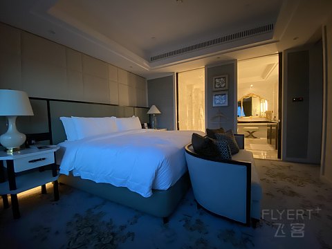 上海静安瑞吉-卡洛琳艾斯特套房