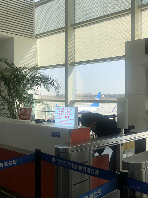 银川→虹桥Mu5692头等仓体验