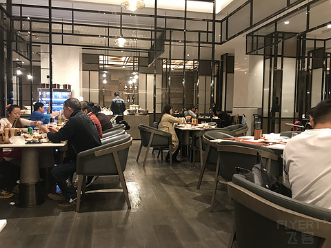 卓尔不凡-武汉卓尔万豪酒店