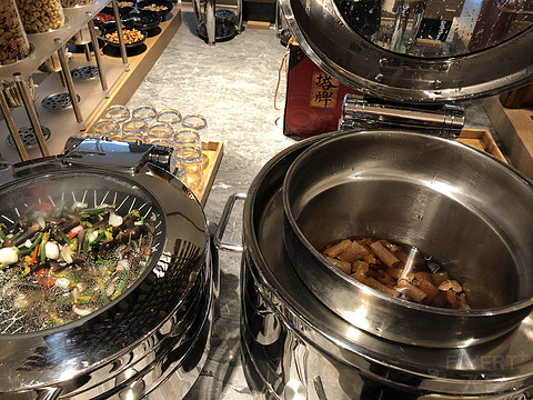 半成品的硬件，满分的员工——从南京丰盛五季UB细节看品质