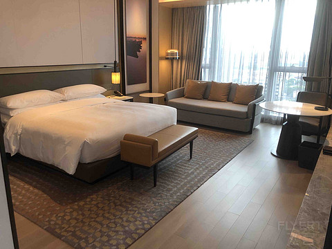 蜂虿聚吴州，推贤奉圣忧—上海宝华喜来登行政套房体验