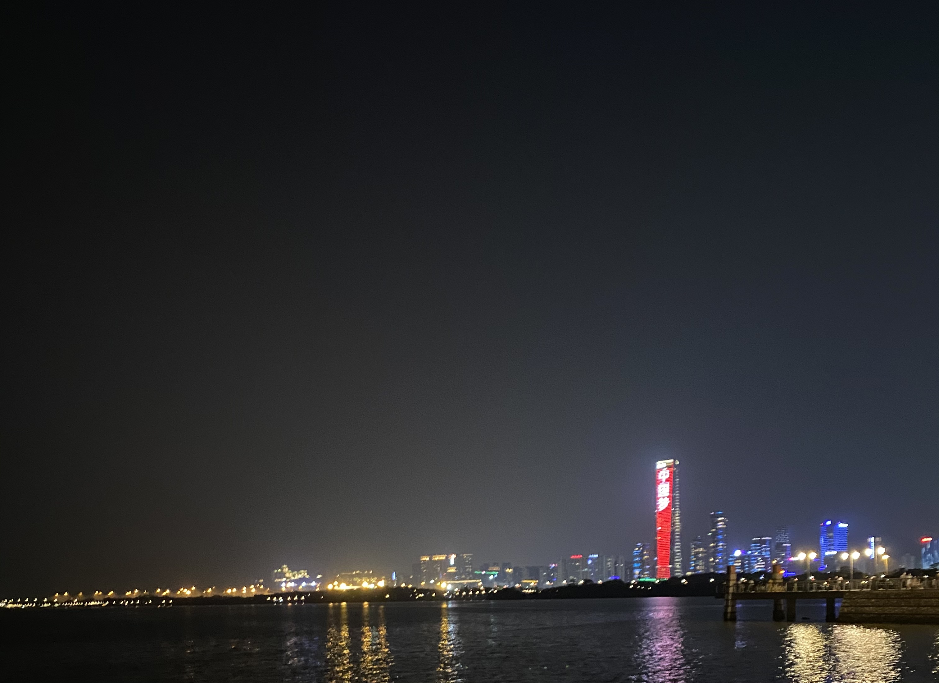 塪01