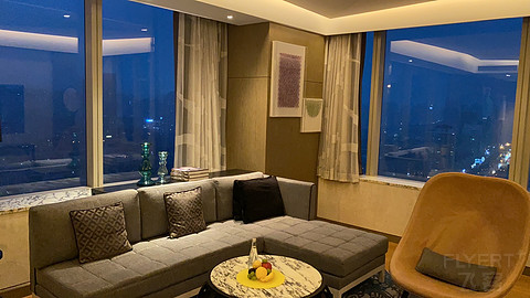 知君暗数江南郡，除却余杭尽不如—杭州余杭万丽酒店行政套房及总统套房参观