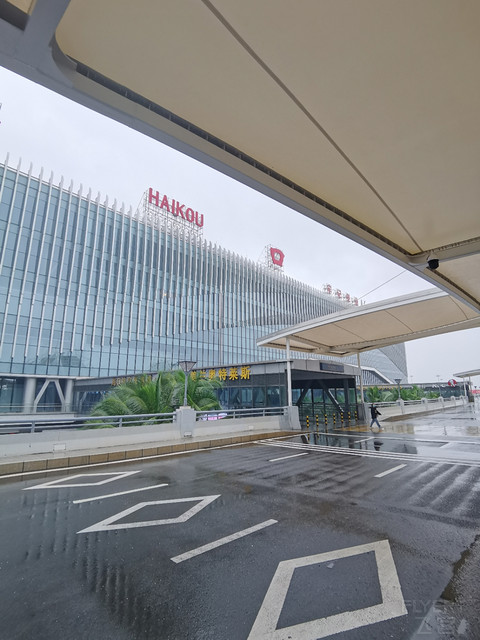 海口美兰机场奥特莱斯免税店两舱通道贵宾室全攻略