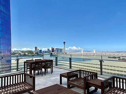 无敌露台澳门景观——珠海华发喜来登酒店行政海景露台套房