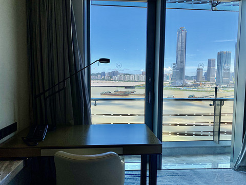 无敌露台澳门景观——珠海华发喜来登酒店行政海景露台套房