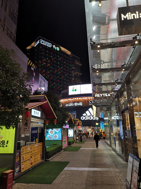 【解锁故事 发现美好】改观了对万豪的看法，上海宝华万豪行政套房和行政房体验#金秋畅游#