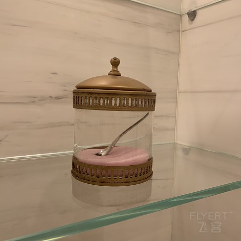 175735MQYELHRMWVWELHEW.png