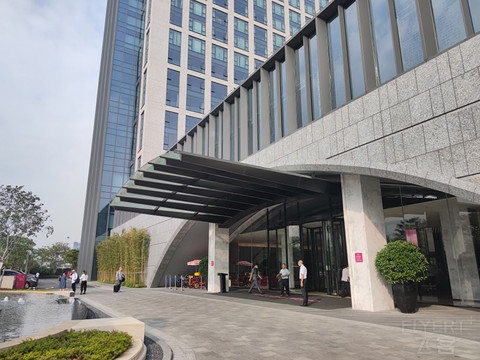 硬件很好软件还在努力-佛山南海保利皇冠假日酒店