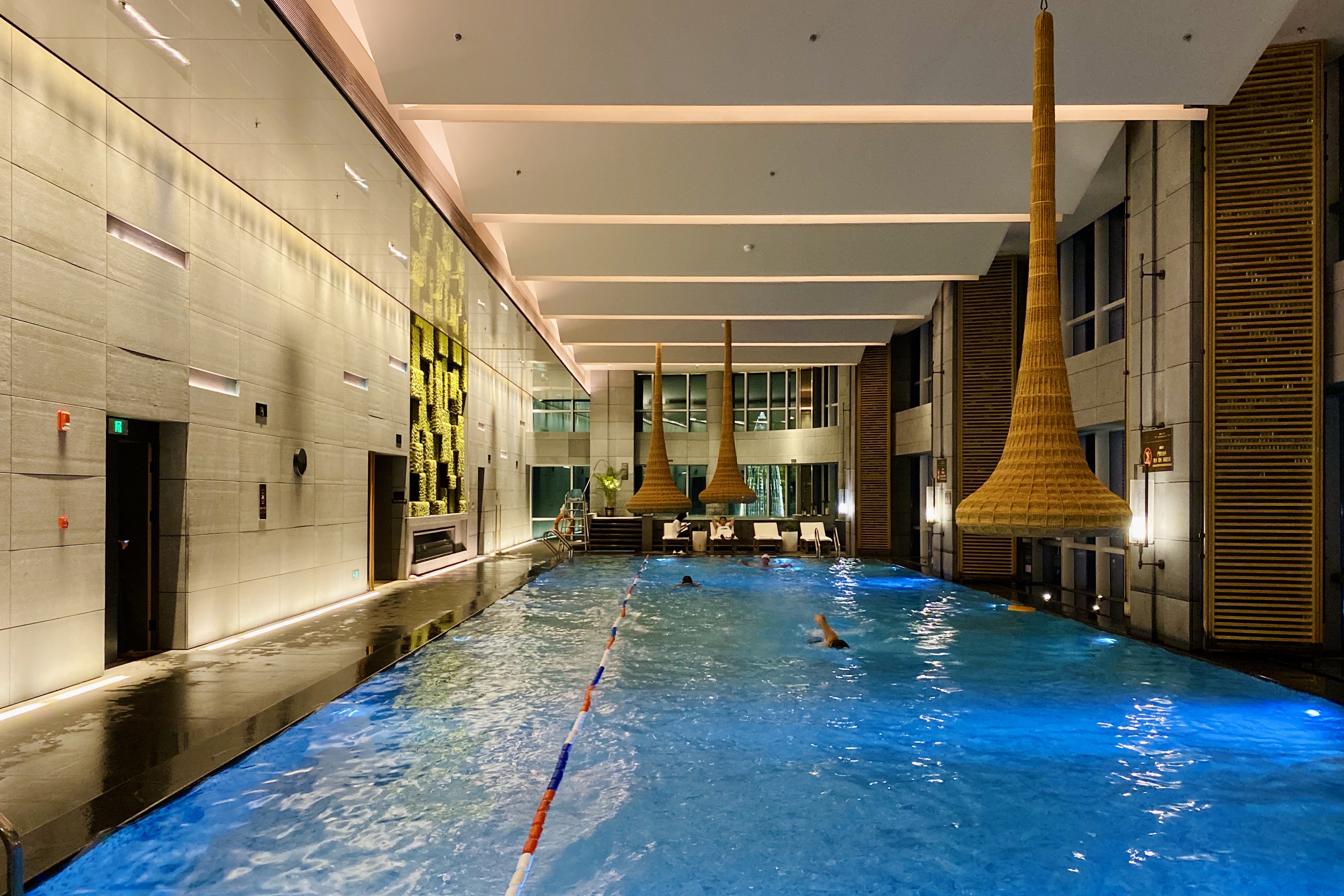 深圳万豪酒店游泳池图片