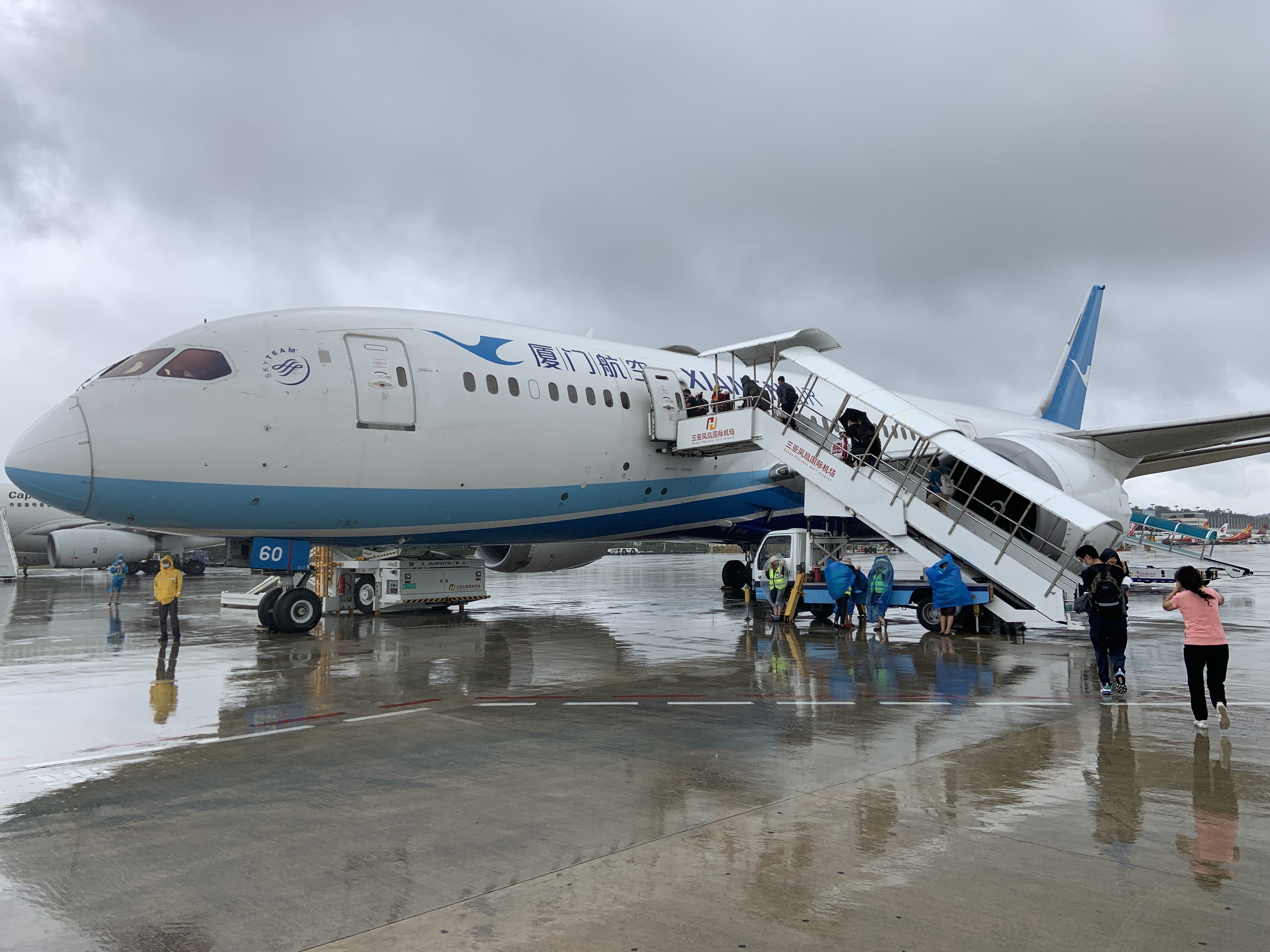 100th flight 廈門航空mf8394 三亞-北京