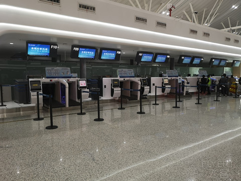海南航空 HU7888 南京--十堰--乌鲁木齐 公务舱
