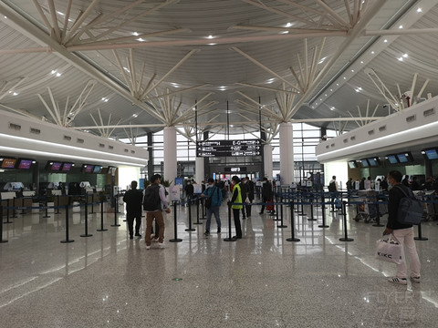海南航空 HU7888 南京--十堰--乌鲁木齐 公务舱
