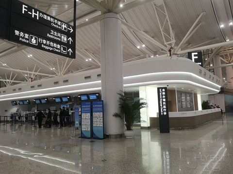 海南航空 HU7888 南京--十堰--乌鲁木齐 公务舱
