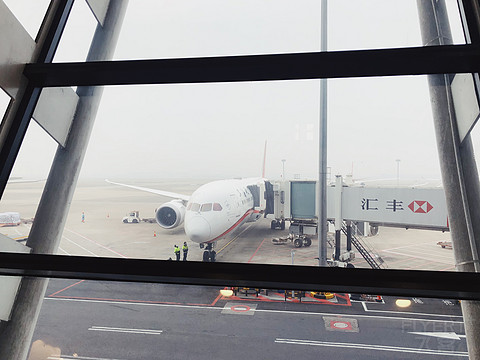 MU567|PVG-SIN B787-9公务舱