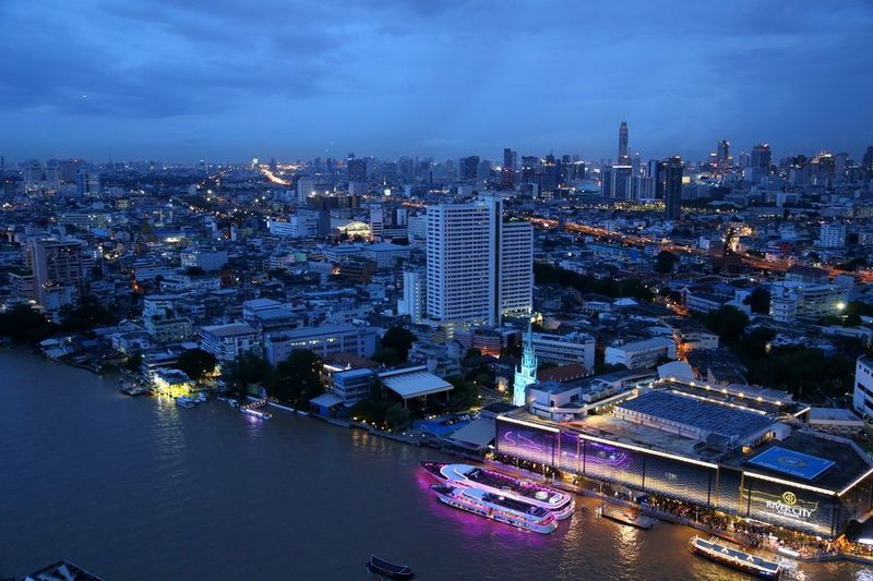 Bangkok--Millennium Hilton Bangkok Rooftop Bar and View (7).JPG