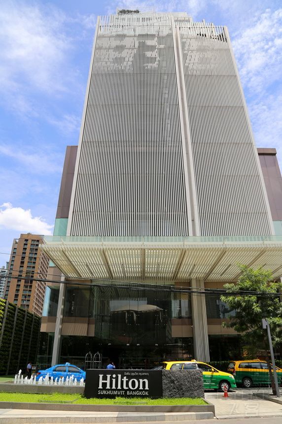 Bangkok--Hilton Bangkok Sukhumvit Exterior (1).JPG