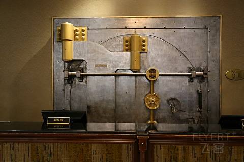 Texas--Houston--Hotel Icon Autograph Collection Lobby (3).JPG