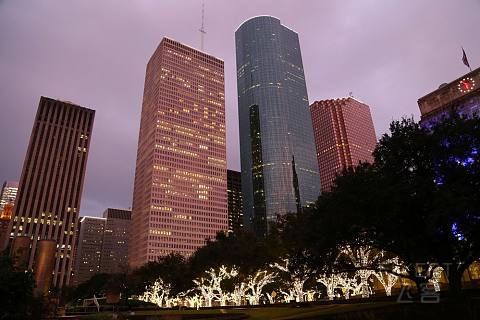 Texas--Houston Downtown at Night (4).JPG