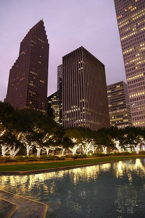 Texas--Houston Downtown at Night (8).JPG